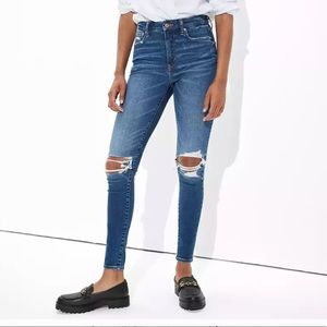 American Eagle Skinny Jeans ✨ Next Level Soft  Ripped High-Waisted ✨ Size 6